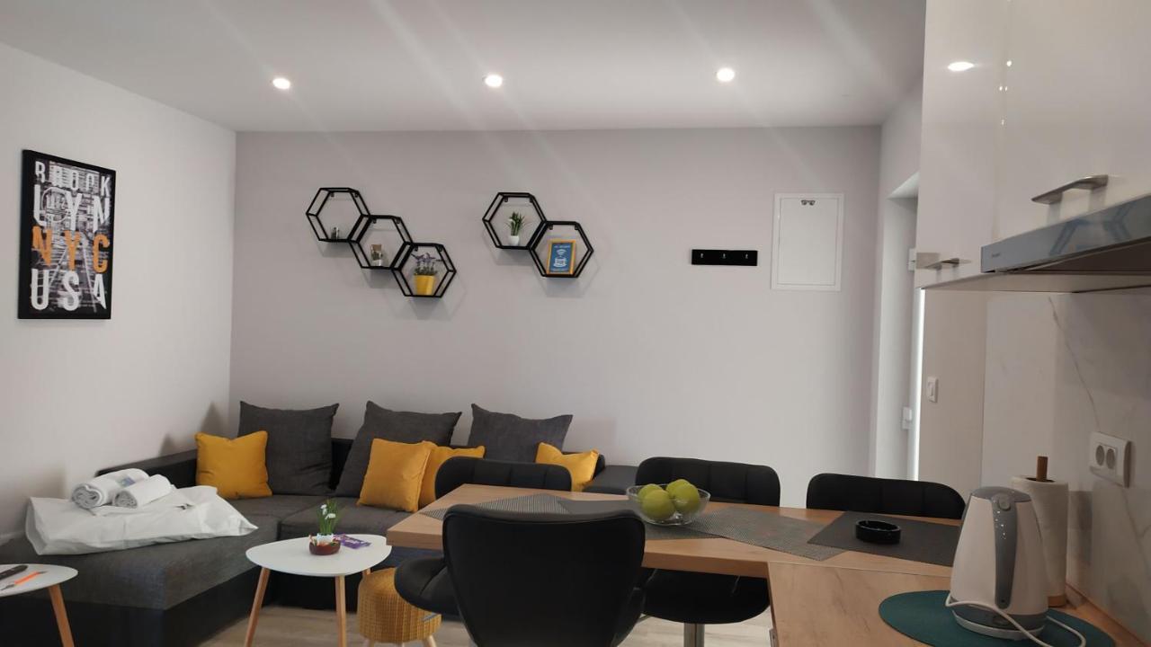 Apartment Skavo Baška Voda المظهر الخارجي الصورة